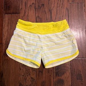 Lululemon Groovy Run Short Womens 6 Twin Stripe Sizzle Lightweight Tulip Lined